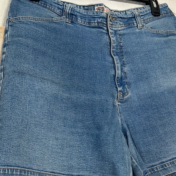 Faded Glory Stretch Jean Shorts - Picture 2 of 6